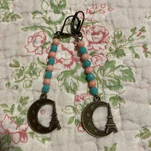 Homemade earrings - Picture 1 of 1